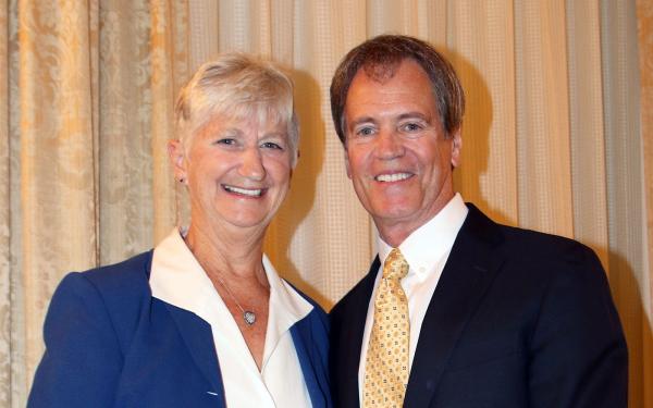 Photo of Annette Kuss & Mike Crane '71